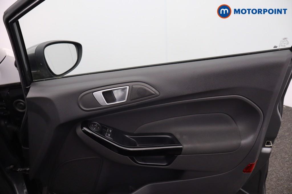 Ford Fiesta Zetec Manual Petrol Hatchback - Stock Number (1642854) - 8th supplementary image