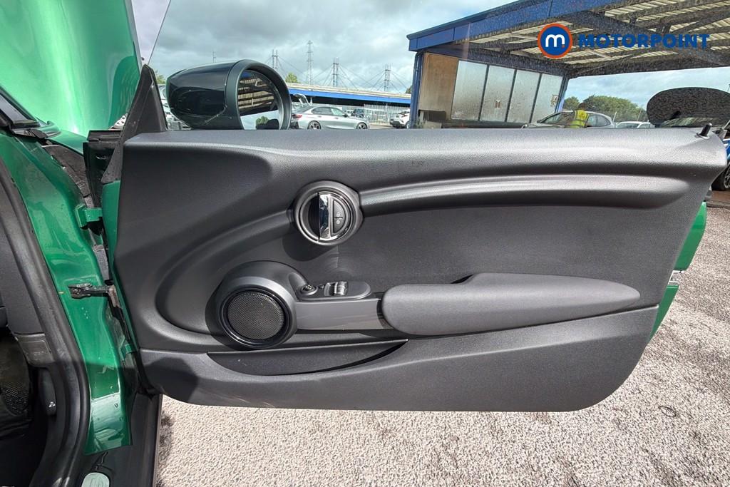 Mini Hatchback Cooper Classic Manual Petrol Hatchback - Stock Number (1639392) - 19th supplementary image