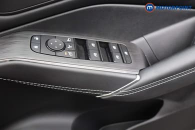 Nissan Qashqai N-Connecta Automatic Petrol-Electric Hybrid SUV - Stock Number (1644571) - 8th supplementary image