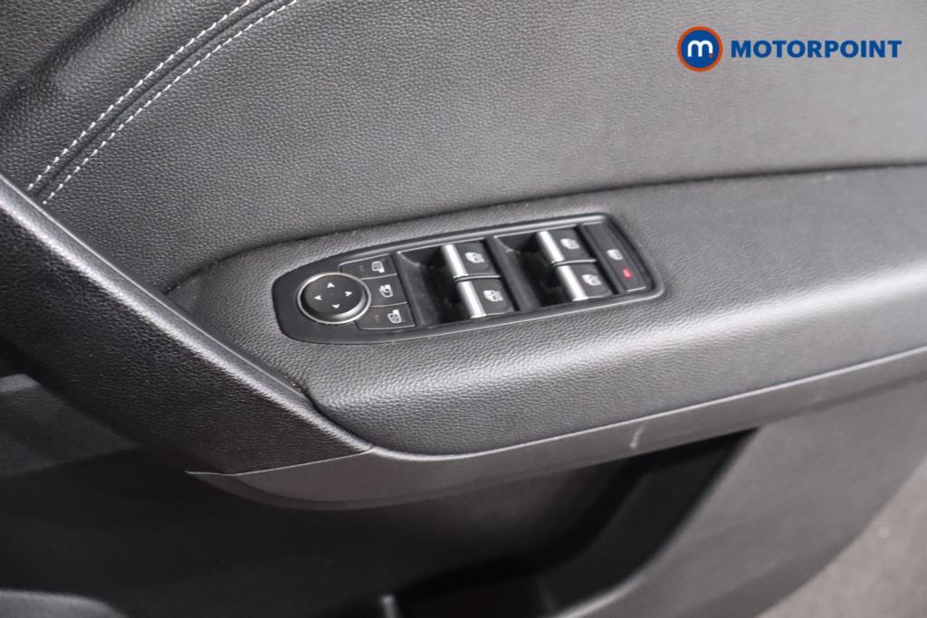 Renault Captur Techno Manual Petrol SUV - Stock Number (1642363) - 8th supplementary image