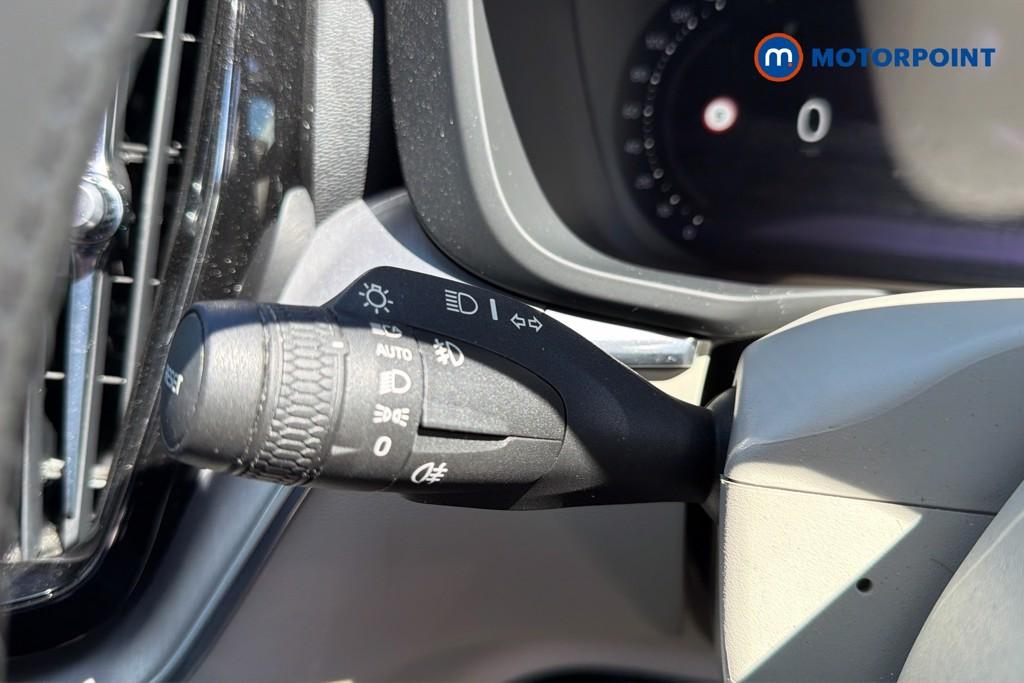 Volvo Xc60 Momentum Automatic Petrol SUV - Stock Number (1645691) - 18th supplementary image