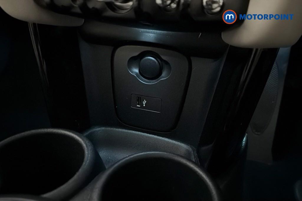 Mini Hatchback Cooper S Exclusive Automatic Petrol Hatchback - Stock Number (1635945) - 17th supplementary image