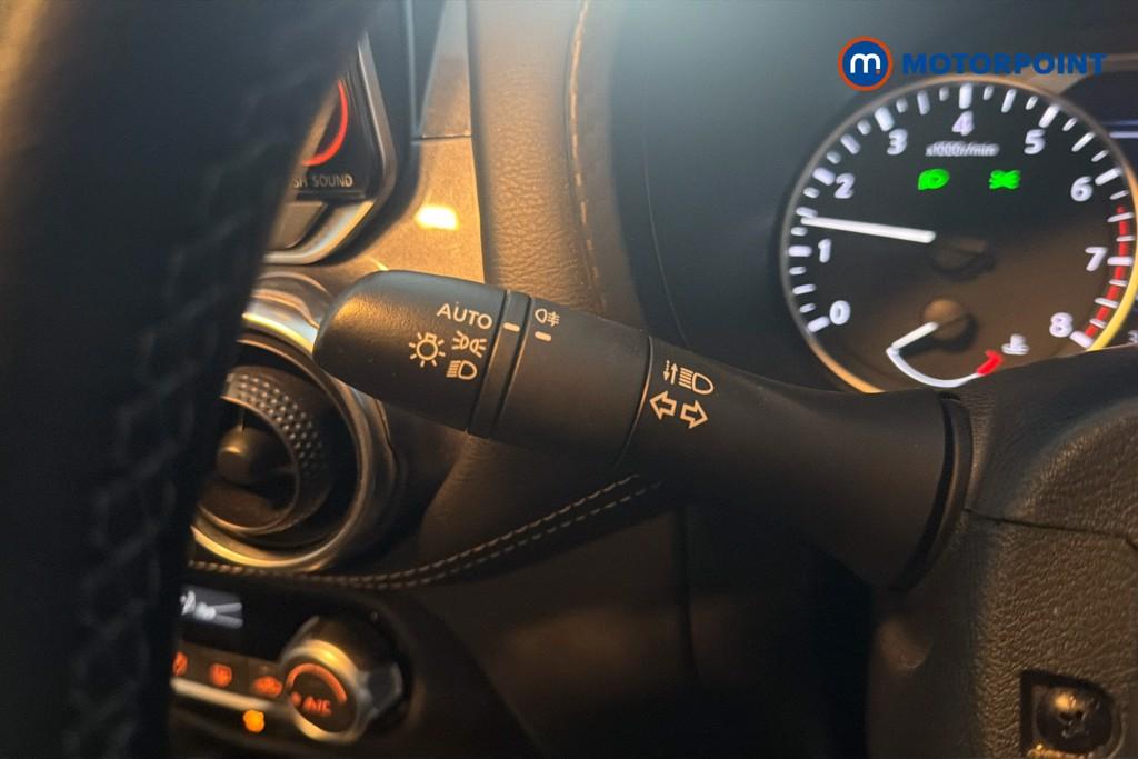 Nissan Juke N-Connecta Manual Petrol SUV - Stock Number (1642359) - 18th supplementary image