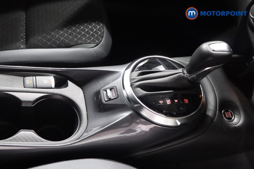 Nissan Juke N-Connecta Automatic Petrol SUV - Stock Number (1652382) - 8th supplementary image