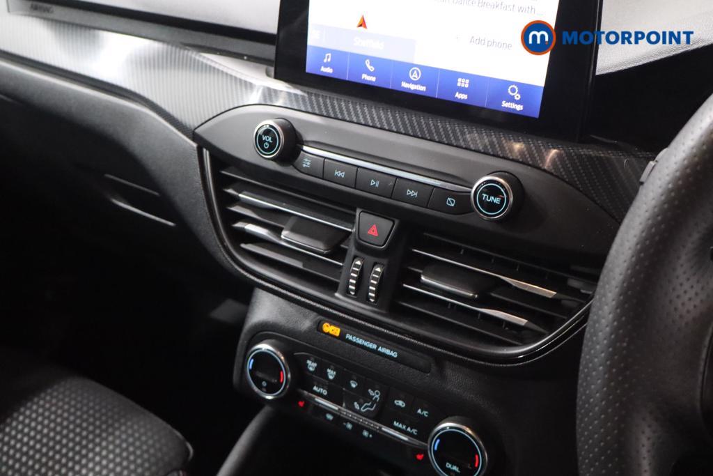 Ford Focus St-Line X Manual Petrol Hatchback - Stock Number (1645005) - 8th supplementary image