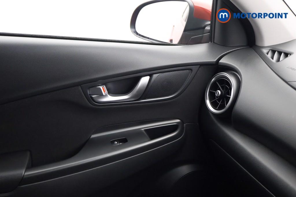 Hyundai Kona Premium Automatic Petrol-Electric Hybrid SUV - Stock Number (1645722) - 8th supplementary image