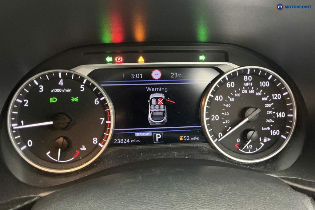 Nissan Juke N-Connecta Automatic Petrol SUV - Stock Number (1648339) - 8th supplementary image