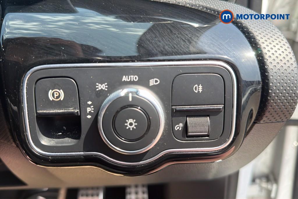 Mercedes-Benz A Class Amg Line Manual Petrol Hatchback - Stock Number (1640801) - 18th supplementary image
