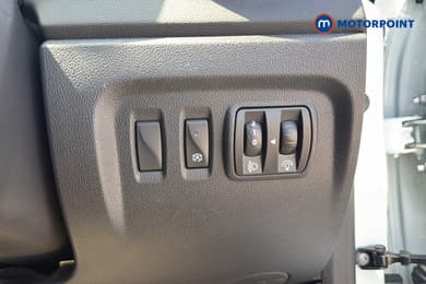 Renault Captur Iconic Automatic Petrol SUV - Stock Number (1646631) - 42nd supplementary image