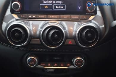 Nissan Juke N-Connecta Manual Petrol SUV - Stock Number (1651237) - 4th supplementary image