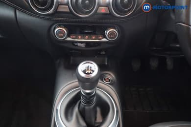 Nissan Juke N-Connecta Manual Petrol SUV - Stock Number (1651237) - 5th supplementary image