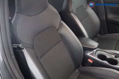 Nissan Juke N-Connecta Manual Petrol SUV - Stock Number (1651237) - 8th supplementary image