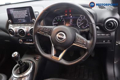Nissan Juke N-Connecta Manual Petrol SUV - Stock Number (1651237) - 9th supplementary image