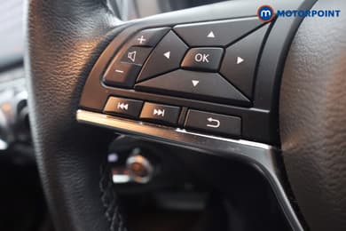 Nissan Juke N-Connecta Manual Petrol SUV - Stock Number (1651237) - 12th supplementary image