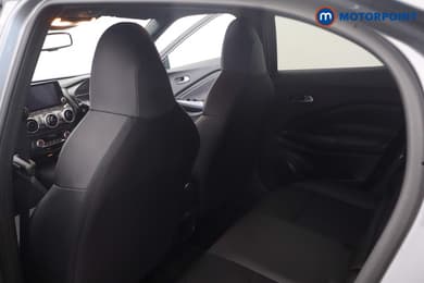 Nissan Juke N-Connecta Manual Petrol SUV - Stock Number (1651237) - 20th supplementary image