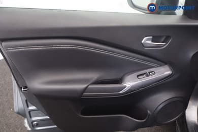Nissan Juke N-Connecta Manual Petrol SUV - Stock Number (1651237) - 25th supplementary image