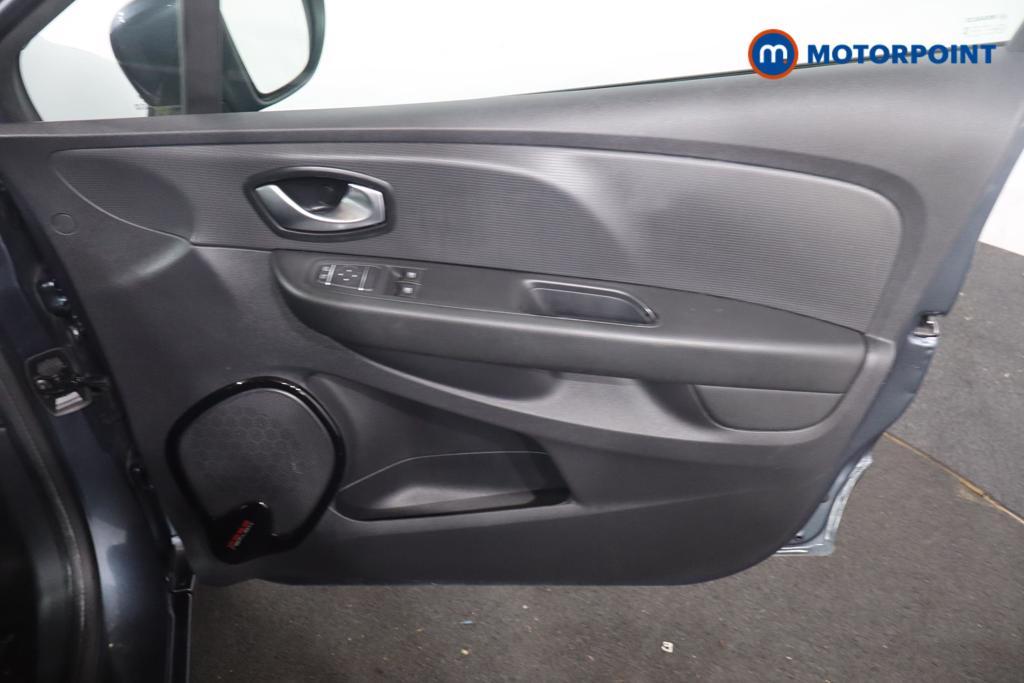 Renault Clio Iconic Manual Diesel Hatchback - Stock Number (1651125) - 8th supplementary image