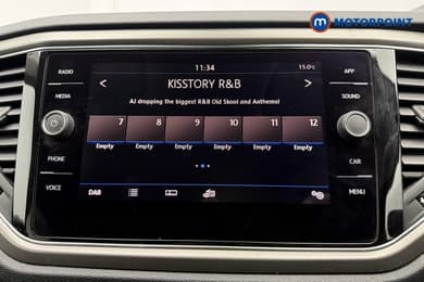 Volkswagen T-Roc Design Manual Petrol SUV - Stock Number (1652324) - 2nd supplementary image
