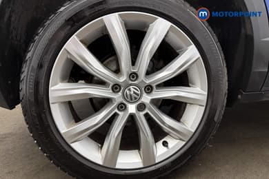 Volkswagen T-Roc Design Manual Petrol SUV - Stock Number (1652324) - 9th supplementary image