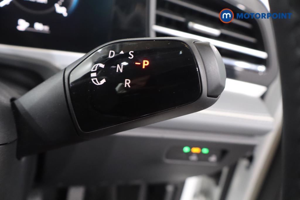Volkswagen Passat Life Automatic Petrol Plug-In Hybrid Estate - Stock Number (1655210) - 8th supplementary image