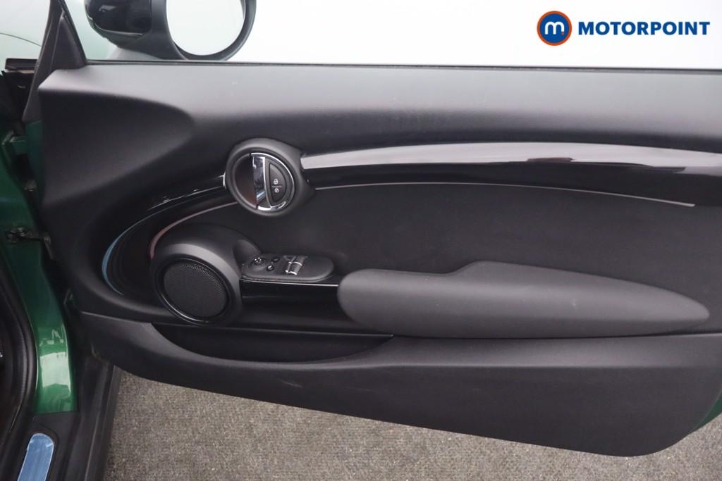 Mini Hatchback Cooper S Level 2 Automatic Electric Hatchback - Stock Number (1650311) - 8th supplementary image