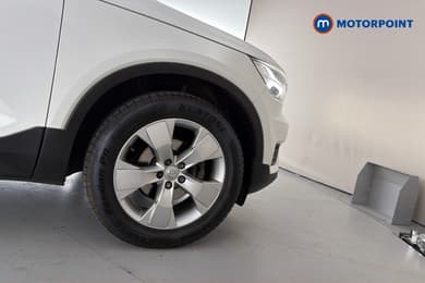 Volvo Xc40 Momentum Manual Petrol SUV - Stock Number (1657184) - 50th supplementary image