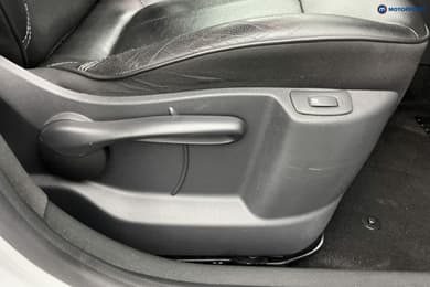 Renault Captur Gt Line Manual Diesel SUV - Stock Number (1653193) - 17th supplementary image