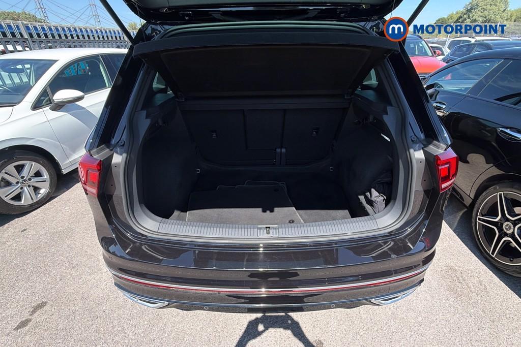 Volkswagen Tiguan R-Line Automatic Petrol SUV - Stock Number (1658358) - 33rd supplementary image
