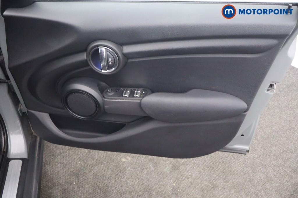 Mini Hatchback Cooper Classic Automatic Petrol Hatchback - Stock Number (1659066) - 8th supplementary image