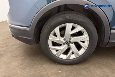 Volkswagen Tiguan Life Automatic Petrol SUV - Stock Number (1655217) - 33rd supplementary image