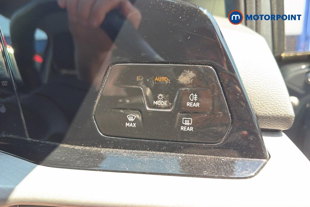Volkswagen Golf Life Automatic Petrol Estate - Stock Number (1648832) - 18th supplementary image