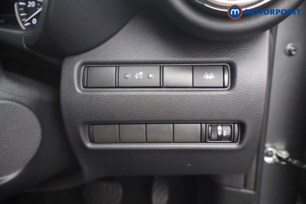 Nissan Juke N-Connecta Automatic Petrol-Electric Hybrid SUV - Stock Number (1621189) - 8th supplementary image