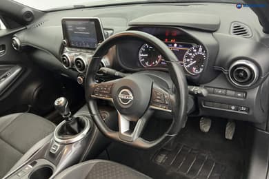 Nissan Juke N-Connecta Manual Petrol SUV - Stock Number (1651235) - 8th supplementary image