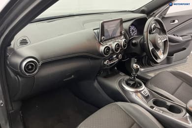 Nissan Juke N-Connecta Manual Petrol SUV - Stock Number (1651235) - 9th supplementary image