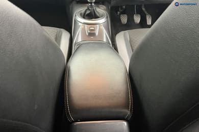 Nissan Juke N-Connecta Manual Petrol SUV - Stock Number (1651235) - 11th supplementary image