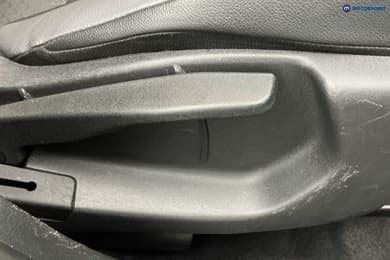 Nissan Juke N-Connecta Manual Petrol SUV - Stock Number (1651235) - 23rd supplementary image