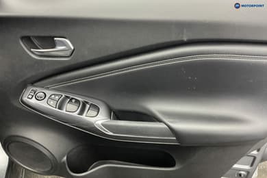Nissan Juke N-Connecta Manual Petrol SUV - Stock Number (1651235) - 24th supplementary image