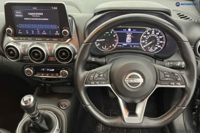 Nissan Juke N-Connecta Manual Petrol SUV - Stock Number (1651235) - 1st supplementary image