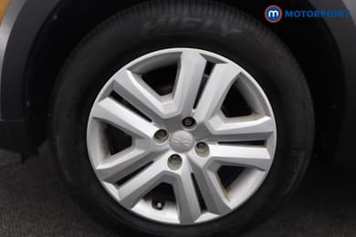 Dacia Sandero Stepway Expression Manual Petrol Hatchback - Stock Number (1651236) - 17th supplementary image