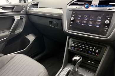 Volkswagen Tiguan Allspace Life Automatic Petrol SUV - Stock Number (1656243) - 44th supplementary image