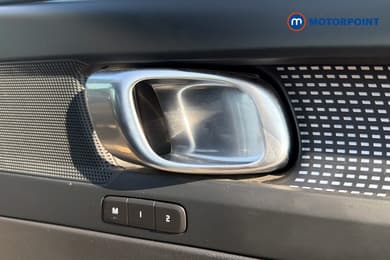 Volvo Xc40 Plus Automatic Petrol SUV - Stock Number (1664245) - 42nd supplementary image