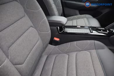 Citroen C4 Sense Plus Automatic Electric Hatchback - Stock Number (1652733) - 9th supplementary image