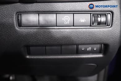 Nissan Qashqai N-Connecta Automatic Petrol SUV - Stock Number (1659610) - 12th supplementary image