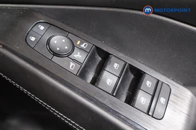 Nissan Qashqai N-Connecta Automatic Petrol SUV - Stock Number (1659610) - 13th supplementary image