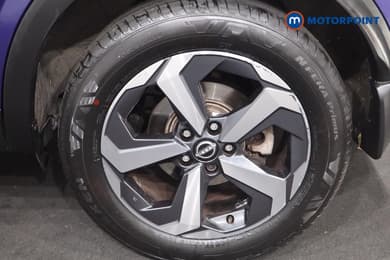 Nissan Qashqai N-Connecta Automatic Petrol SUV - Stock Number (1659610) - 22nd supplementary image