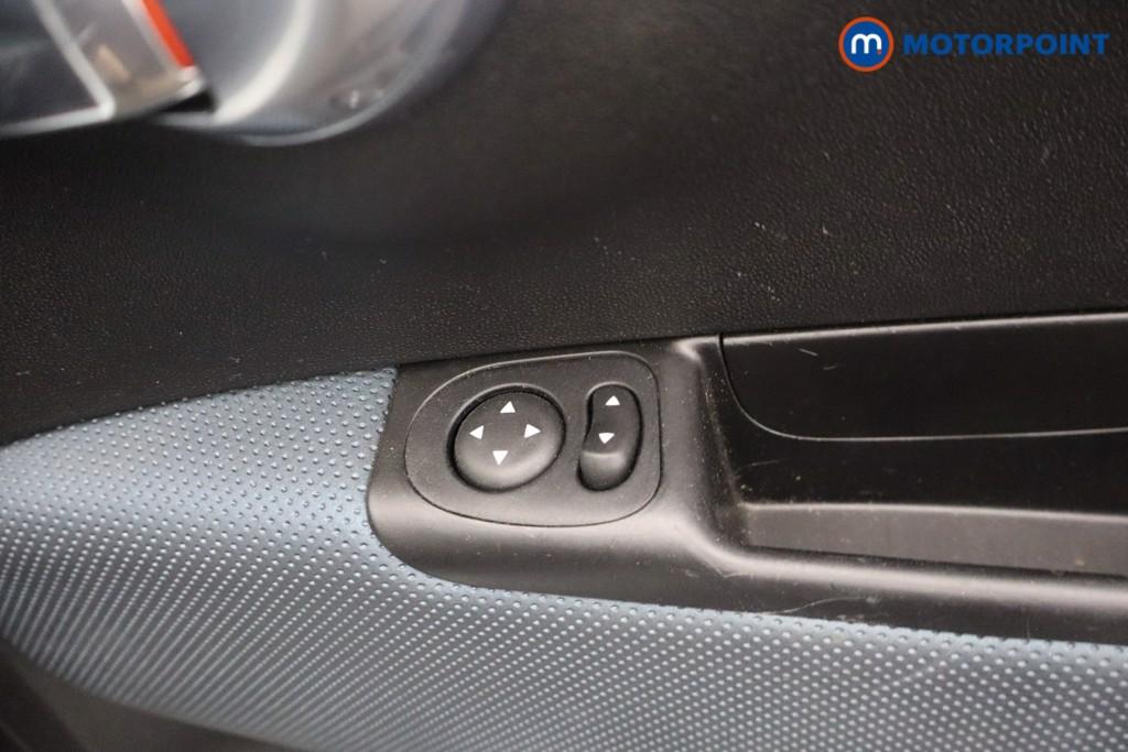 Fiat 500 Launch Edition Manual Petrol Hatchback - Stock Number (1658332) - 8th supplementary image
