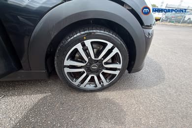 Mini Hatchback Cooper Exclusive Manual Petrol Hatchback - Stock Number (1660384) - 38th supplementary image