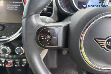 Mini Hatchback Cooper Exclusive Manual Petrol Hatchback - Stock Number (1660384) - 1st supplementary image