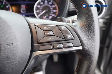 Nissan Juke N-Connecta Automatic Petrol SUV - Stock Number (1665100) - 3rd supplementary image