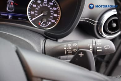 Nissan Juke N-Connecta Automatic Petrol SUV - Stock Number (1665100) - 6th supplementary image